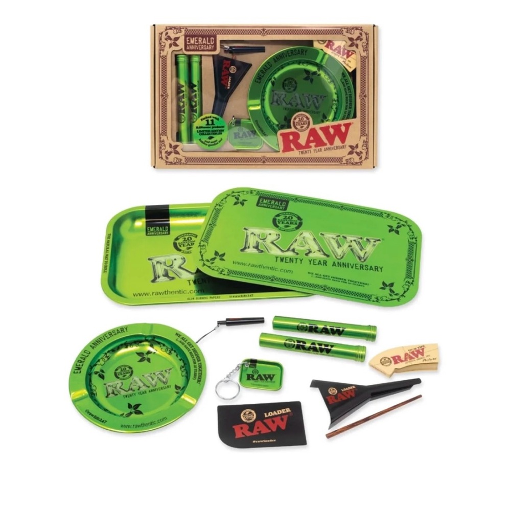 Emerald Anniversary Green Rolling Tray Set
